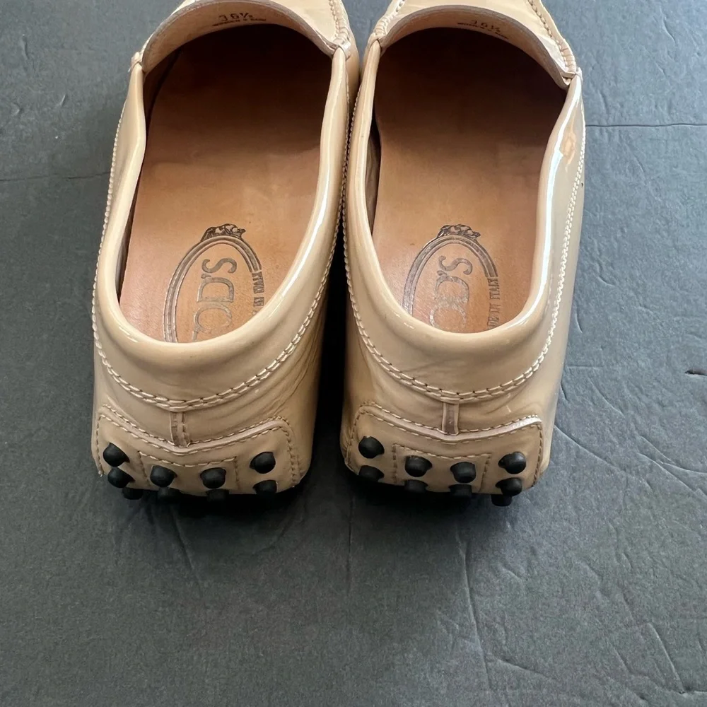 Tod’s Gammino Patent Leather driving loafer moccasin size 36 1/2 Cream - Picture 8 of 9